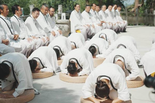 学算命需要拜师吗吗