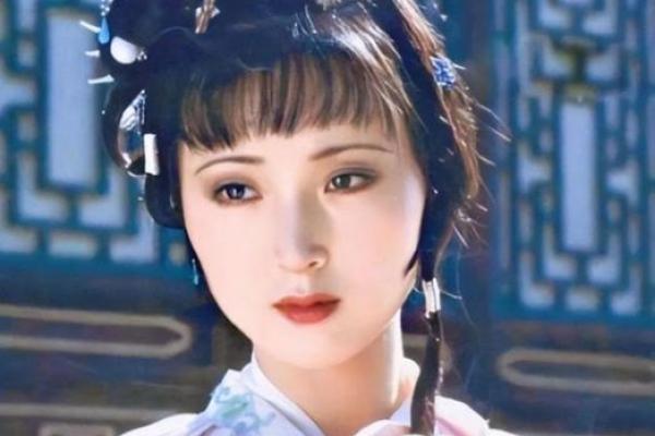 画上倒八字眉，陈晓旭惊叫这让我怎么见人？杨树云用这个词说服她