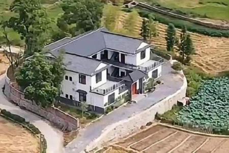 房子在坡中间的房子风水