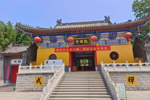 邳州艾山铁佛寺师傅算命