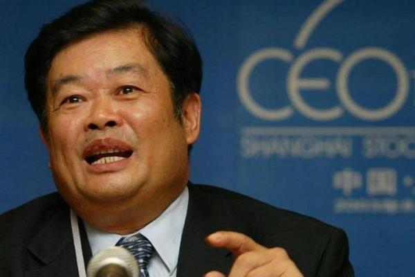 曹德旺抽签非常灵验  玻璃大王曹德旺四柱八字