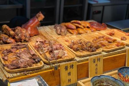 准婆婆说，你和我儿子八字不合，还是趁早分手吧！