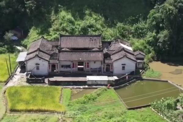 农村房子长草风水好吗