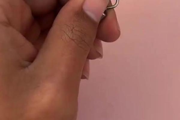 八字还绑鱼钩