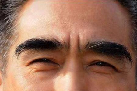 八字眉眉尾下垂的男人性格特点