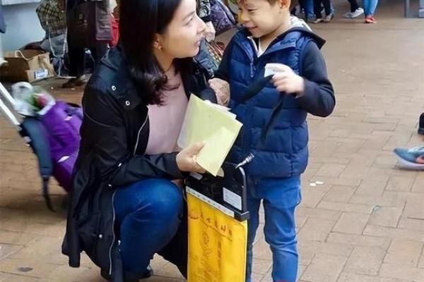 霍启刚女儿生辰八字解析，命格性格特点详细解读