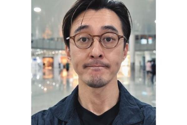 眉心八字纹的男人面相