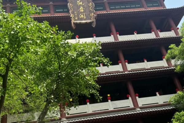 郑州寺庙外面有算命的么