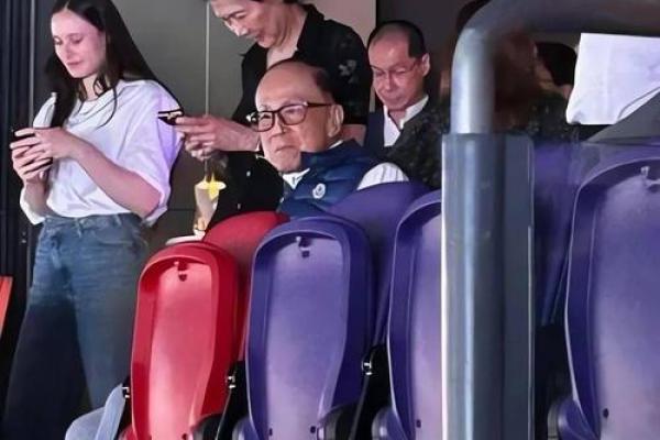 李嘉诚：什么女人能成为李家儿媳妇？八字总结，长媳手段了得！